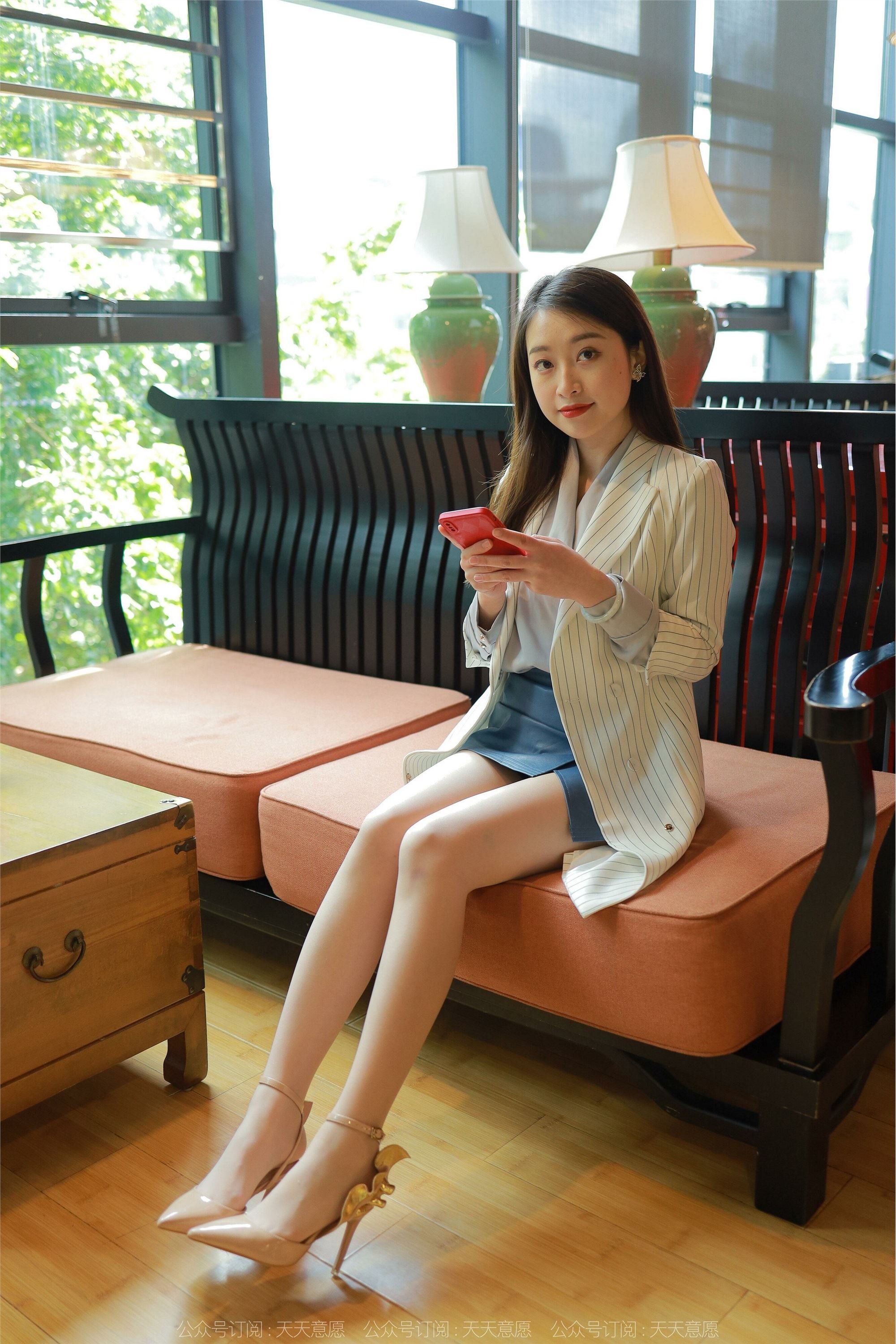 IESS异思趣向  2022.05.05 丝享家 1079：小婕《4月佳人》